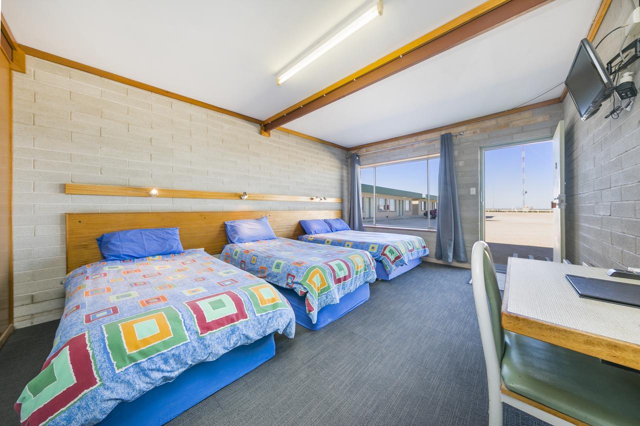 Hotel Nullarbor Roadhouse Extérieur photo